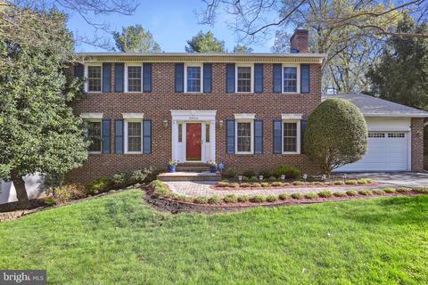 2504 Patricia Ct, Falls Church, VA 22043