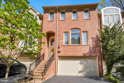 11534 Hemingway Dr, Reston, VA 20194