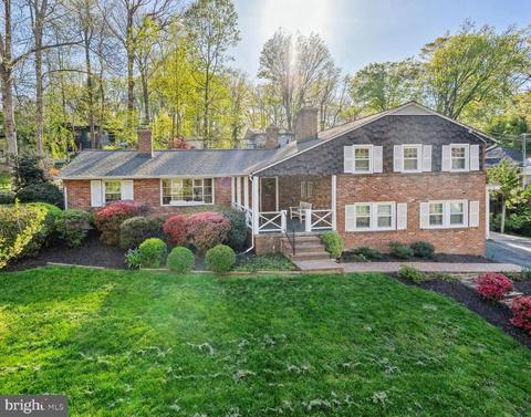 6306 Waterway Dr, Falls Church, VA 22044