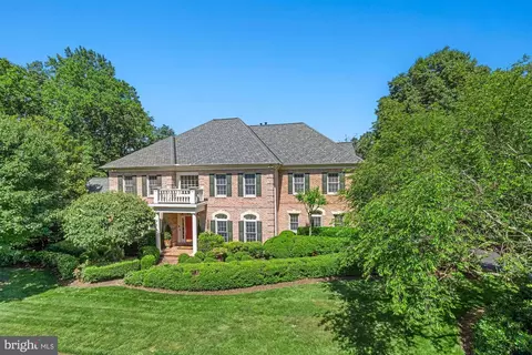 885 Chinquapin Rd, Mclean, VA 22102