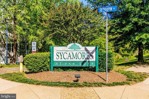 5808 Katelyn Mary Pl, Alexandria, VA 22310