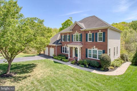 8101 Chars Landing Ct, Springfield, VA 22153 photo 5