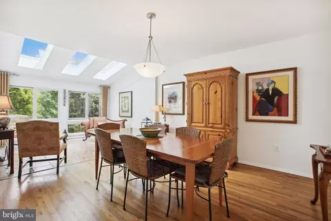 11436 Links Dr, Reston, VA 20190 photo 7