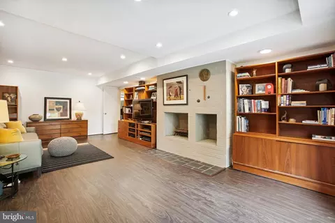 11436 Links Dr, Reston, VA 20190 photo 15