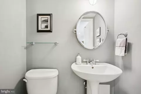 11436 Links Dr, Reston, VA 20190 photo 10