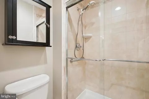 11436 Links Dr, Reston, VA 20190 photo 25