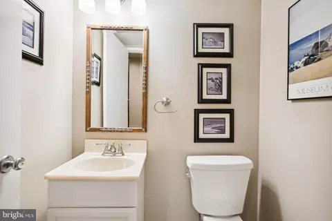11436 Links Dr, Reston, VA 20190 photo 17