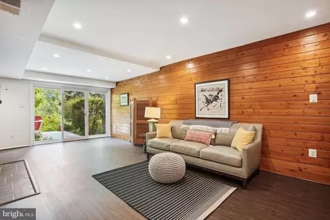 11436 Links Dr, Reston, VA 20190 photo 14
