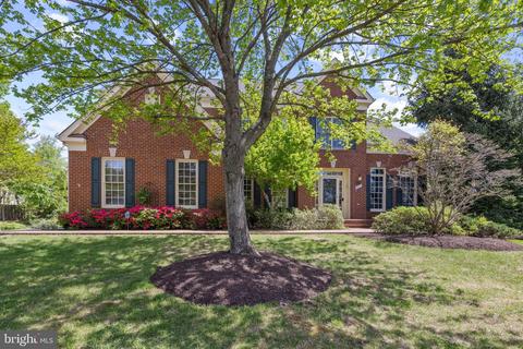 6037 Sumner Rd, Alexandria, VA 22310