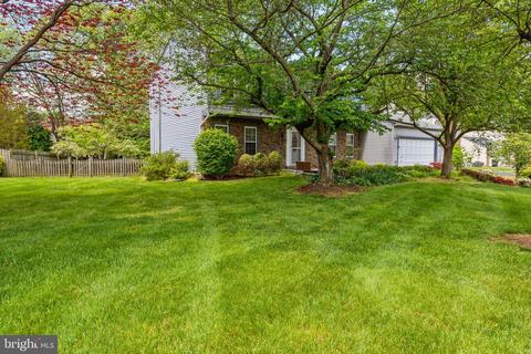 5208 Knoughton Way, Centreville, VA 20120