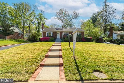 3705 Larchmont Dr, Annandale, VA 22003