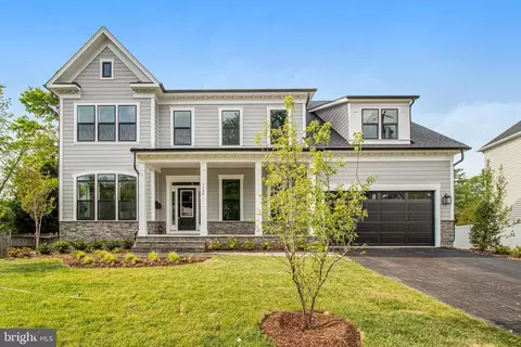7719 Virginia Ln, Falls Church, VA 22043