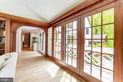 8428 Holly Leaf Dr, Mclean, VA 22102 photo 19