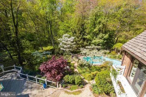 8428 Holly Leaf Dr, Mclean, VA 22102 photo 22