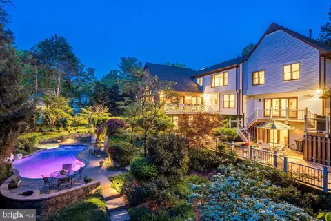 8428 Holly Leaf Dr, Mclean, VA 22102 photo 45
