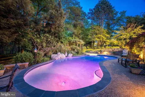 8428 Holly Leaf Dr, Mclean, VA 22102 photo 51