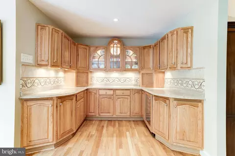 8428 Holly Leaf Dr, Mclean, VA 22102 photo 13