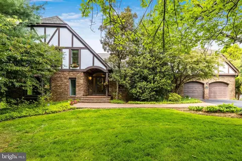 8428 Holly Leaf Dr, Mclean, VA 22102 photo 61