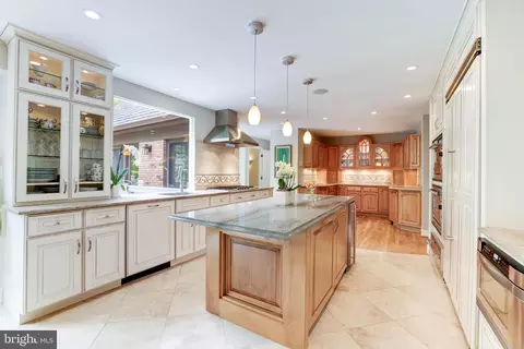 8428 Holly Leaf Dr, Mclean, VA 22102 photo 8