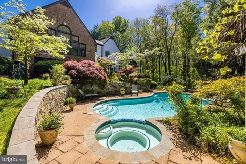 8428 Holly Leaf Dr, Mclean, VA 22102 photo 56