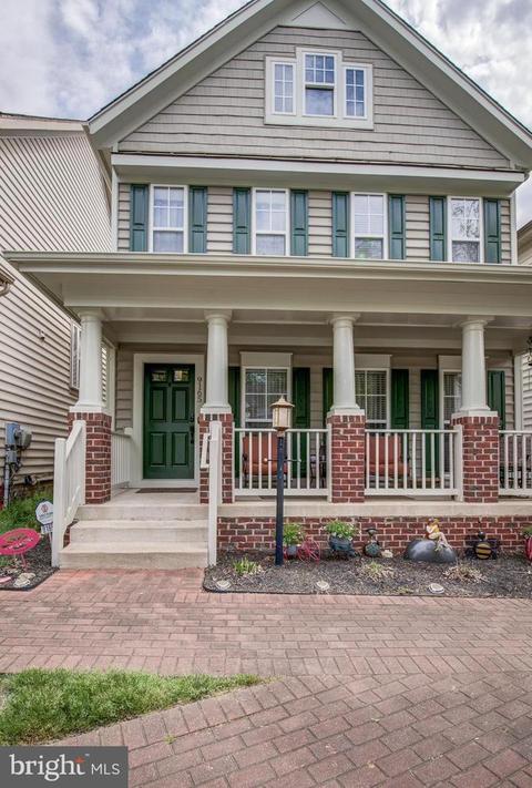9165 Stonegarden Dr, Lorton, VA 22079
