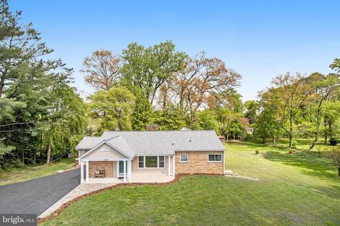 2839 Cedar Ln, Vienna, VA 22180