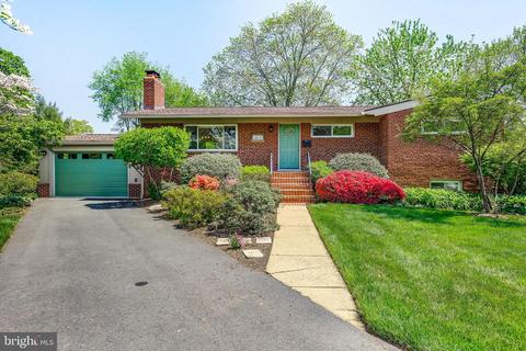 1617 Woodmoor Ln, Mclean, VA 22101