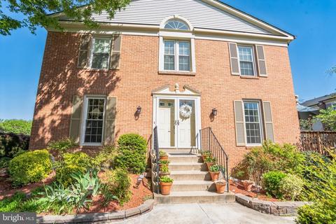 6156 Wellington Commons Dr, Alexandria, VA 22310