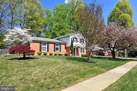 4209 Sleepy Hollow Rd, Annandale, VA 22003
