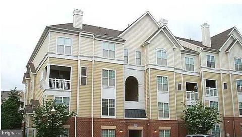 2110 Highcourt Ln #203, Herndon, VA 20170