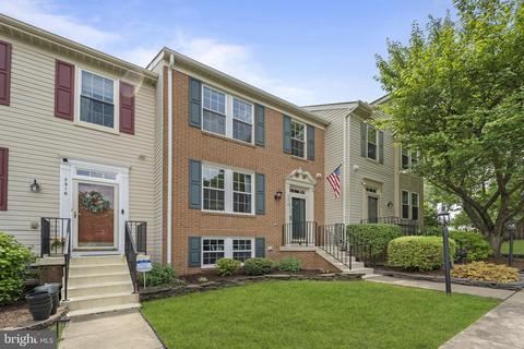 7314 Hartshorne Sq, Alexandria, VA 22315