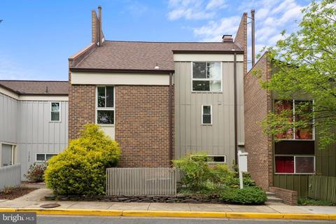 11368 Links Dr, Reston, VA 20190