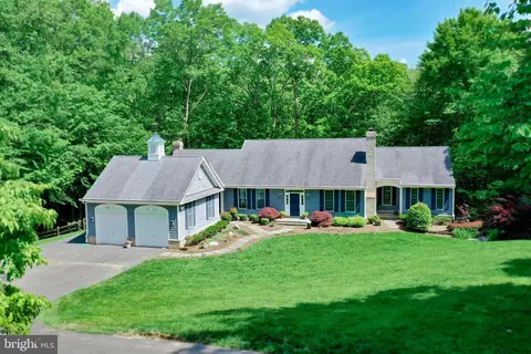 7507 Morwood Trl, Clifton, VA 20124