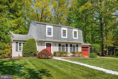 2404 Rosedown Dr, Reston, VA 20191