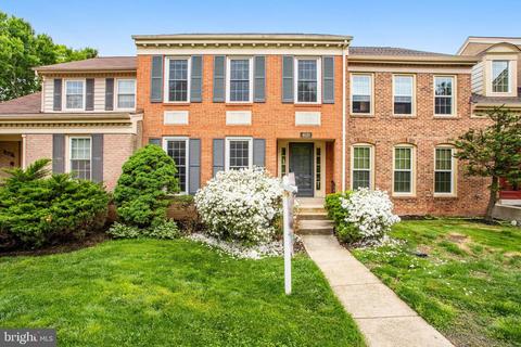 4620 Luxberry Dr, Fairfax, VA 22032