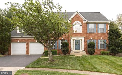 12907 Cinnamon Oaks Ct, Herndon, VA 20171