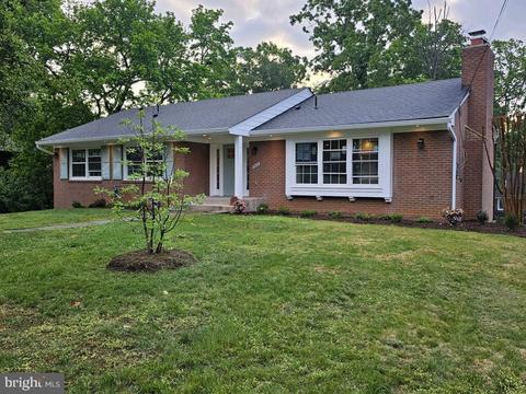 7405 Gatewood Ct, Alexandria, VA 22307