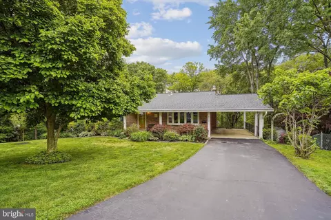 6815 Glenmont St, Falls Church, VA 22042