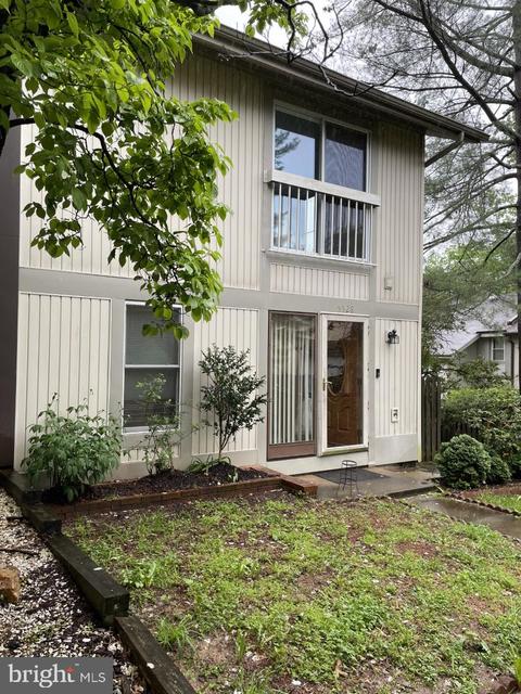 5528 Crossrail Ct, Burke, VA 22015