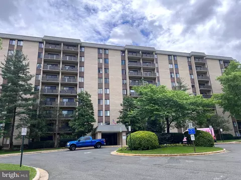 3101 S Manchester St #616, Falls Church, VA 22044
