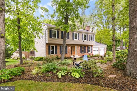 2790 Prince Harold Ct, Herndon, VA 20171