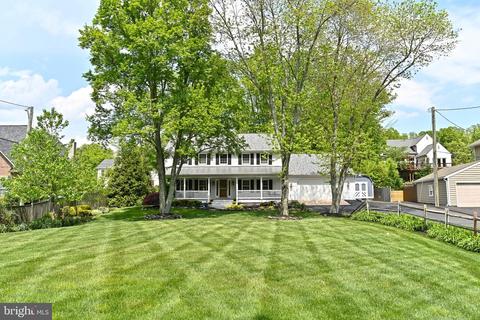8734 Scott St, Springfield, VA 22153