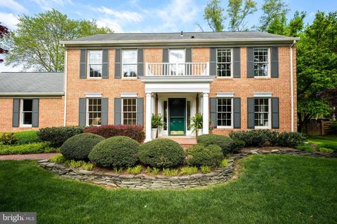 8612 Lombardy Ln, Alexandria, VA 22308