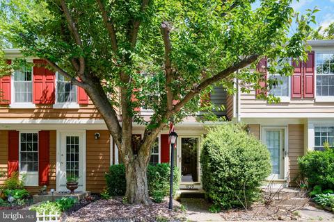 1929 Belmont Ridge Ct, Reston, VA 20191