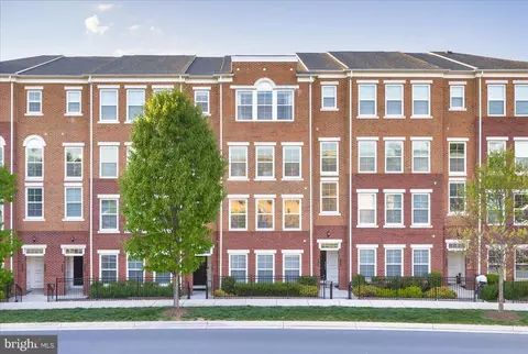 3056 Rittenhouse Cir #54, Fairfax, VA 22031
