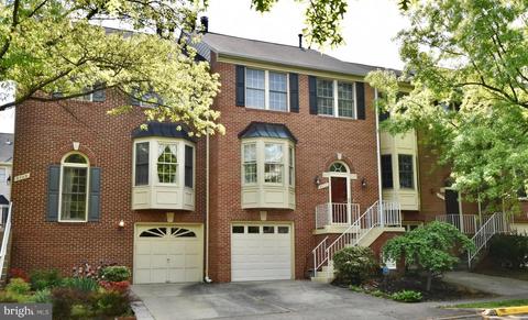 5711 Wood Creek Ln, Centreville, VA 20120