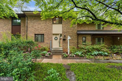 11048 Saffold Way, Reston, VA 20190