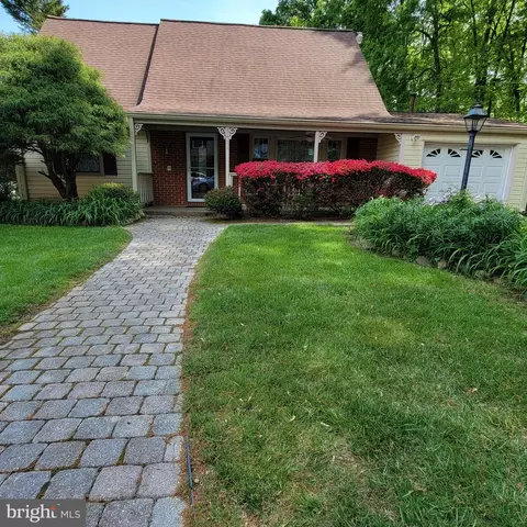 5411 Baychester Ct, Alexandria, VA 22315