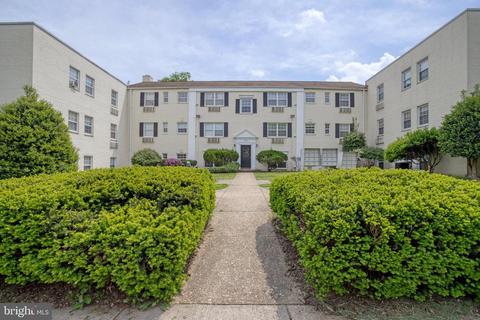 2303 Farrington Ave #02-302, Alexandria, VA 22303