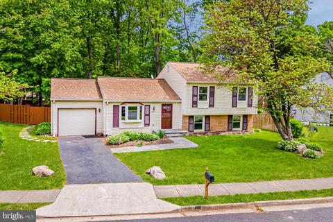 1539 Powells Tavern Pl, Herndon, VA 20170